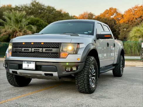Used 2014 Ford F150 Raptor w/ Equipment Group 801A Luxury image 32