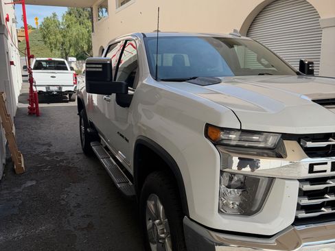 Used 2020 Chevrolet Silverado 2500 LTZ w/ LTZ Premium Package image 2