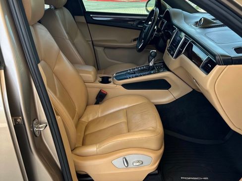 Used 2018 Porsche Macan Sport Edition image 22