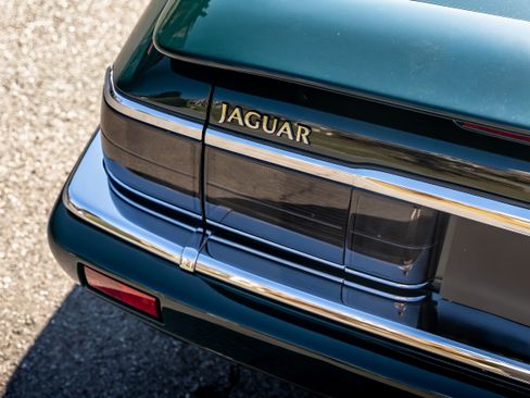 Used 1995 Jaguar XJS V12 Convertible image 18