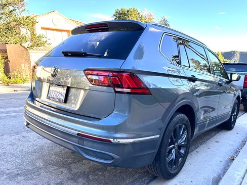 Used 2022 Volkswagen Tiguan SE image 6