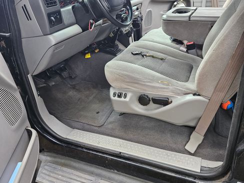 Used 2001 Ford F350 4x4 Crew Cab DRW Super Duty image 4