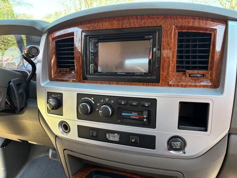 Used 2006 Dodge Ram 1500 Truck Laramie image 11