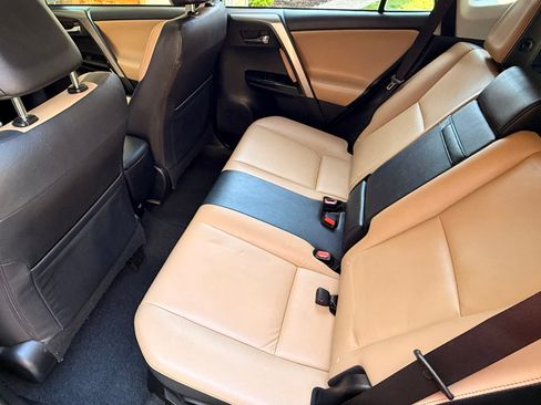 Used 2018 Toyota RAV4 Limited w/ Protection Package image 17