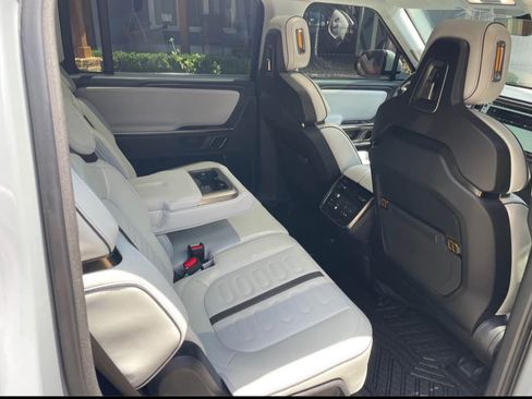 Used 2024 Rivian R1S Adventure AWD/4WD image 9