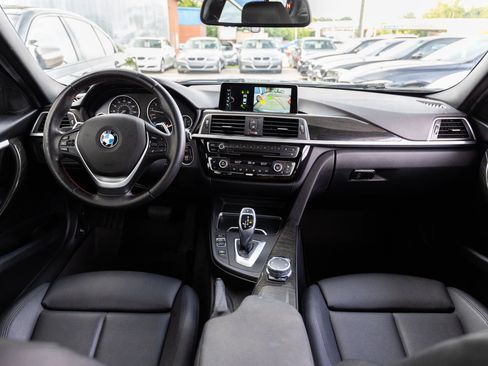 Used 2017 BMW 330i xDrive Sedan w/ Premium Package image 25