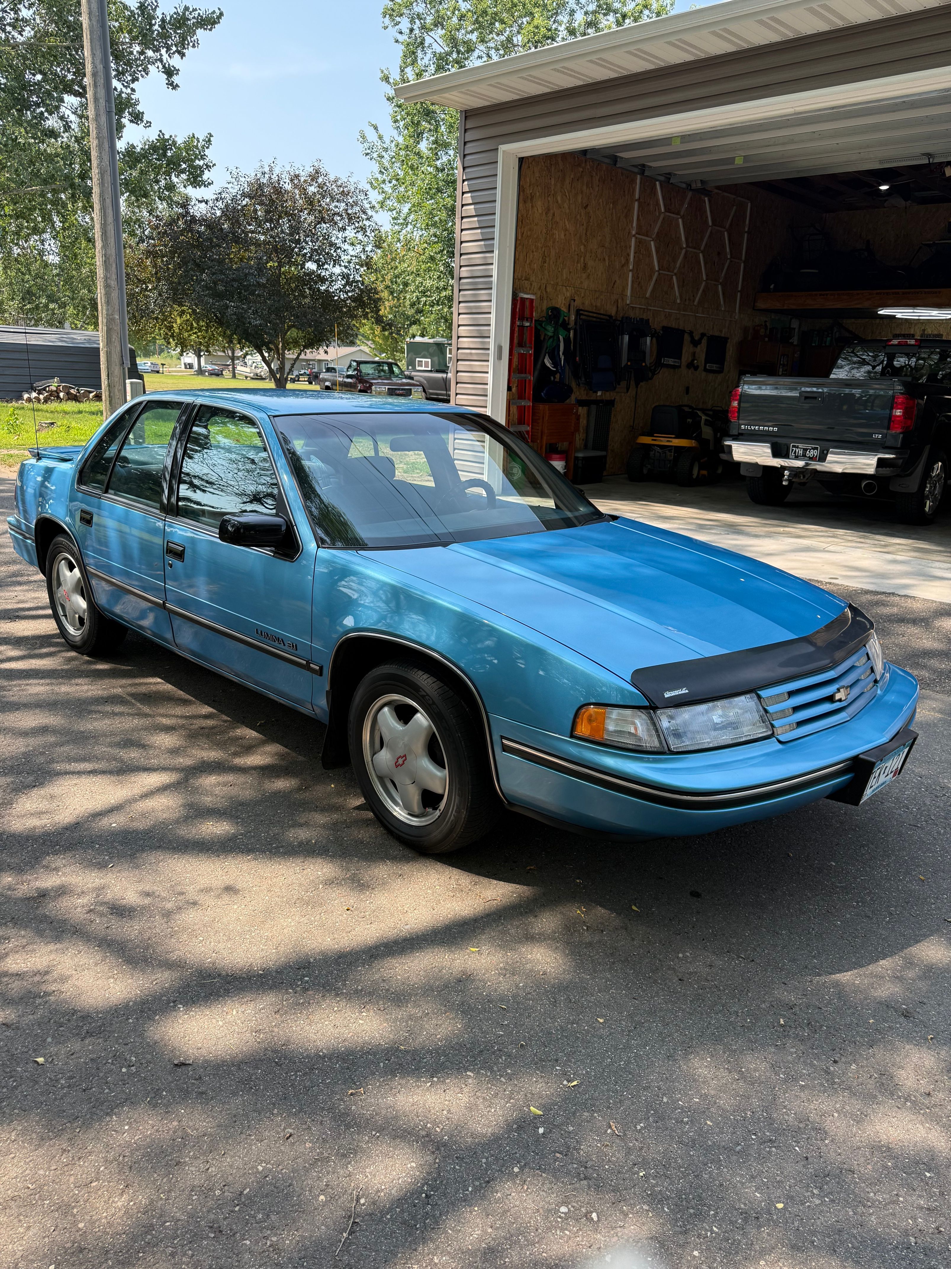 Used 1992 Chevrolet Lumina Sedan FWD image 4