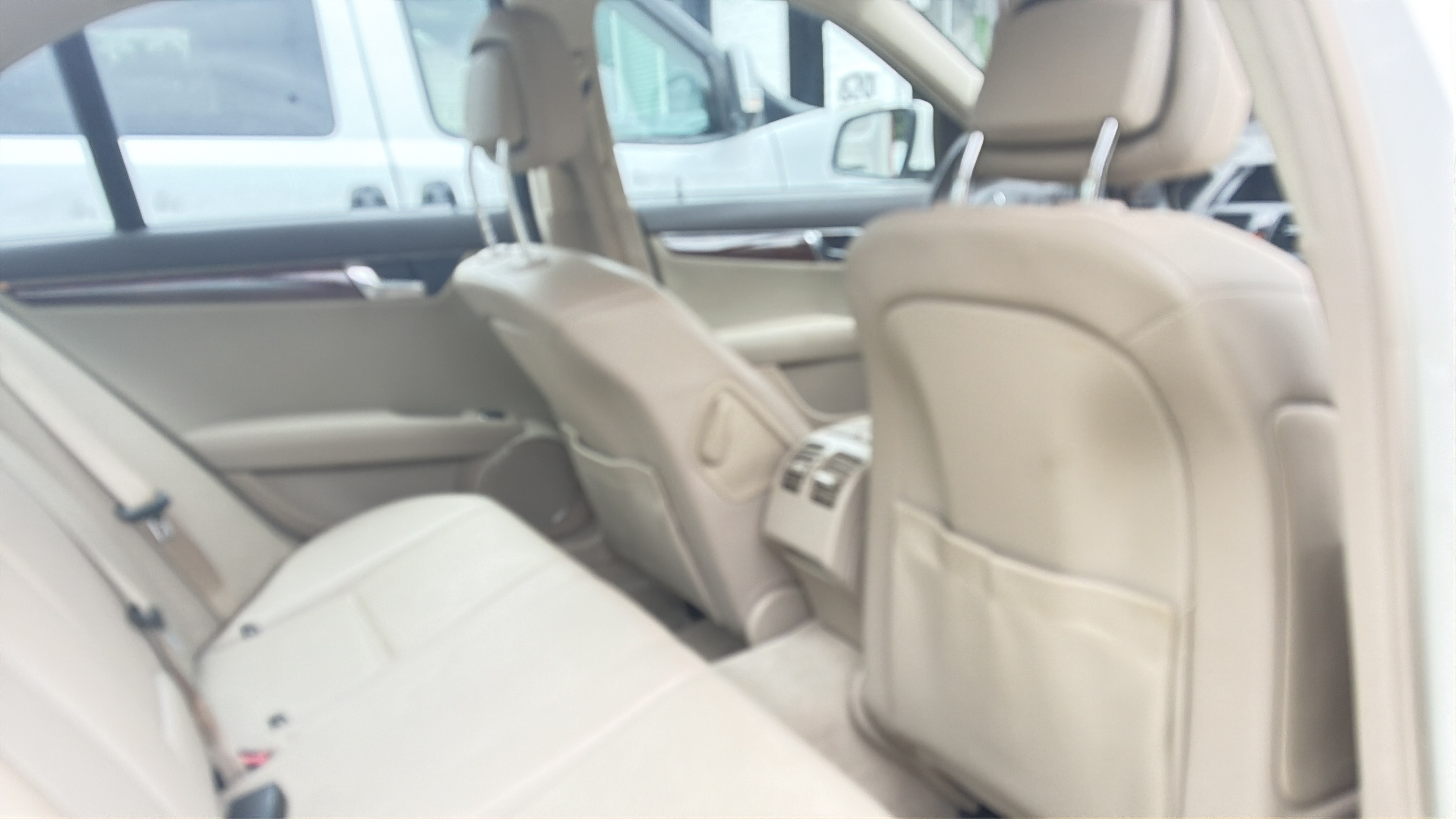 Used 2009 Mercedes-Benz C 300 4MATIC Sedan image 12