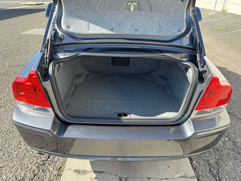 Used 2005 Volvo S60 2.5T image 18