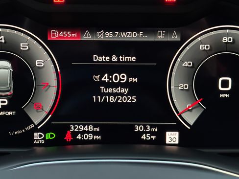 Used 2022 Audi Q8 Prestige image 19