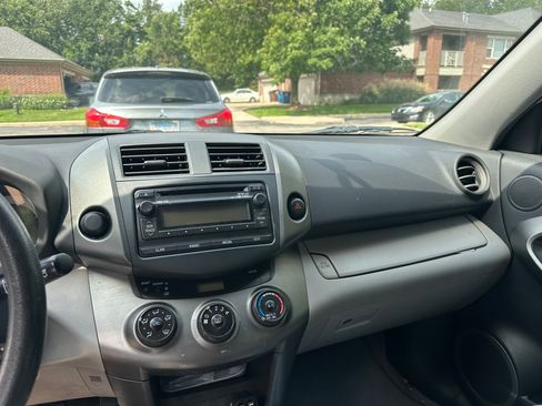 Used 2012 Toyota RAV4 FWD w/ Value Pkg image 9