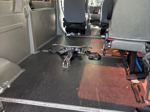 Used 2018 Ford Transit 150 148 Medium Roof image 17