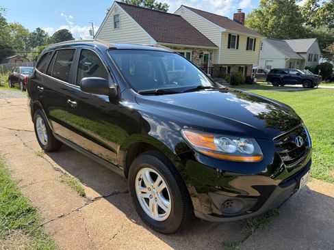 Used 2010 Hyundai Santa Fe GLS FWD image 1