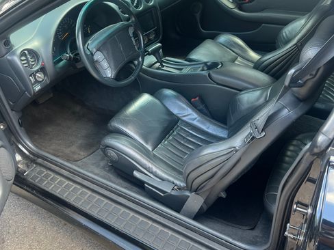 Used 1994 Pontiac Firebird Coupe RWD image 9