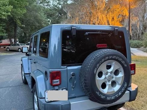 Used 2015 Jeep Wrangler Unlimited Sahara image 2