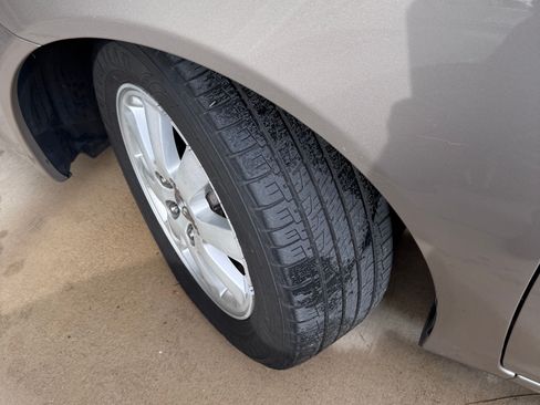Used 2003 Toyota Camry XLE FWD image 9
