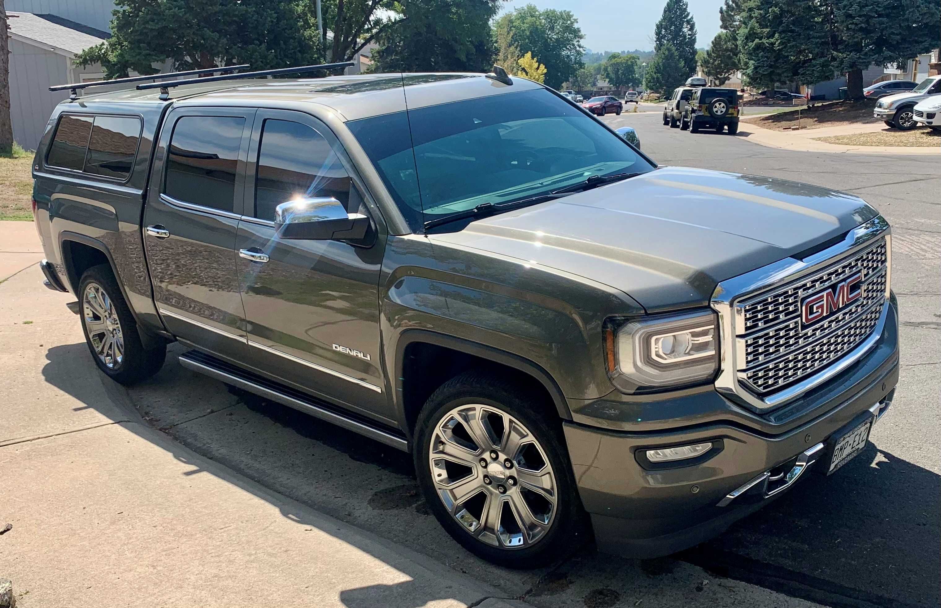 Used 2017 GMC Sierra 1500 Denali w/ Denali Ultimate Package AWD/4WD image 4