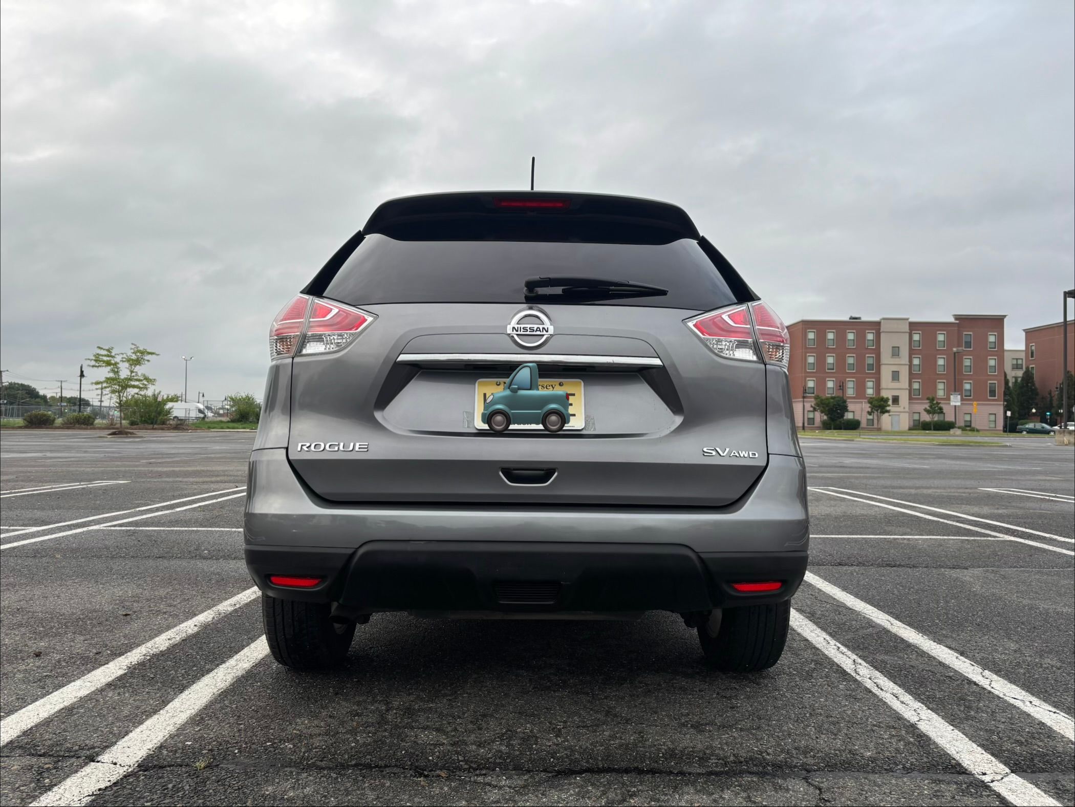 Used 2016 Nissan Rogue SV AWD/4WD image 12