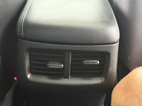 Used 2015 Dodge Challenger R/T Plus RWD image 17