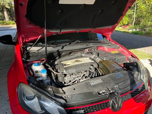 Used 2011 Volkswagen Golf 2-Door image 11