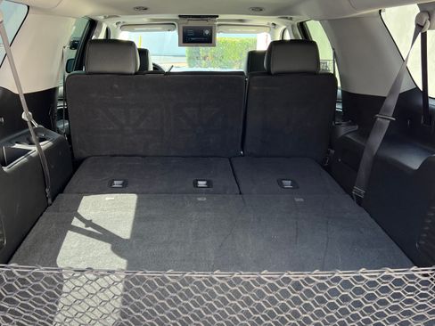 Used 2020 GMC Yukon XL SLT w/ Open Road Package RWD image 9