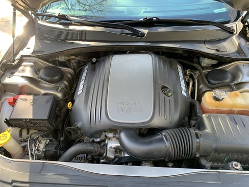 Used 2014 Chrysler 300 C w/ Beats Audio Group image 12