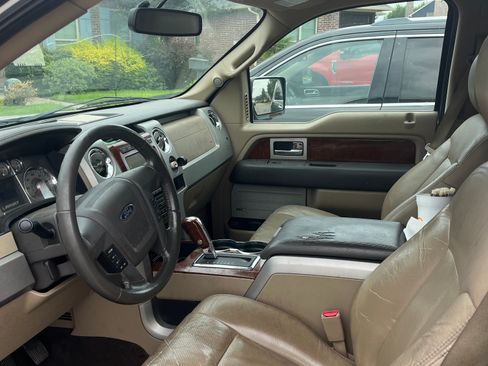 Used 2010 Ford F150 Lariat RWD image 5