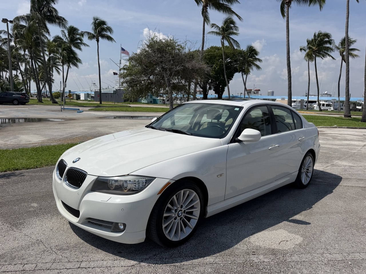 Used 2011 BMW 335d Sedan RWD image 2