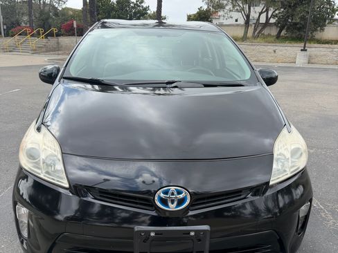 Used 2013 Toyota Prius Two FWD image 5
