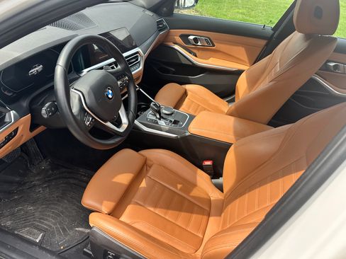 Used 2021 BMW 330i xDrive Sedan w/ Premium Package image 6