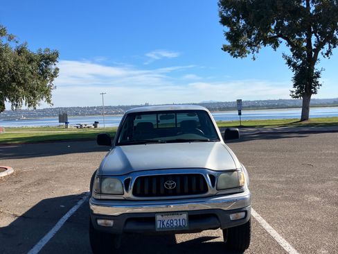 Used 2004 Toyota Tacoma PreRunner RWD image 14