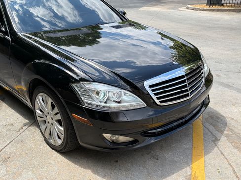Used 2009 Mercedes-Benz S 550 4MATIC image 4