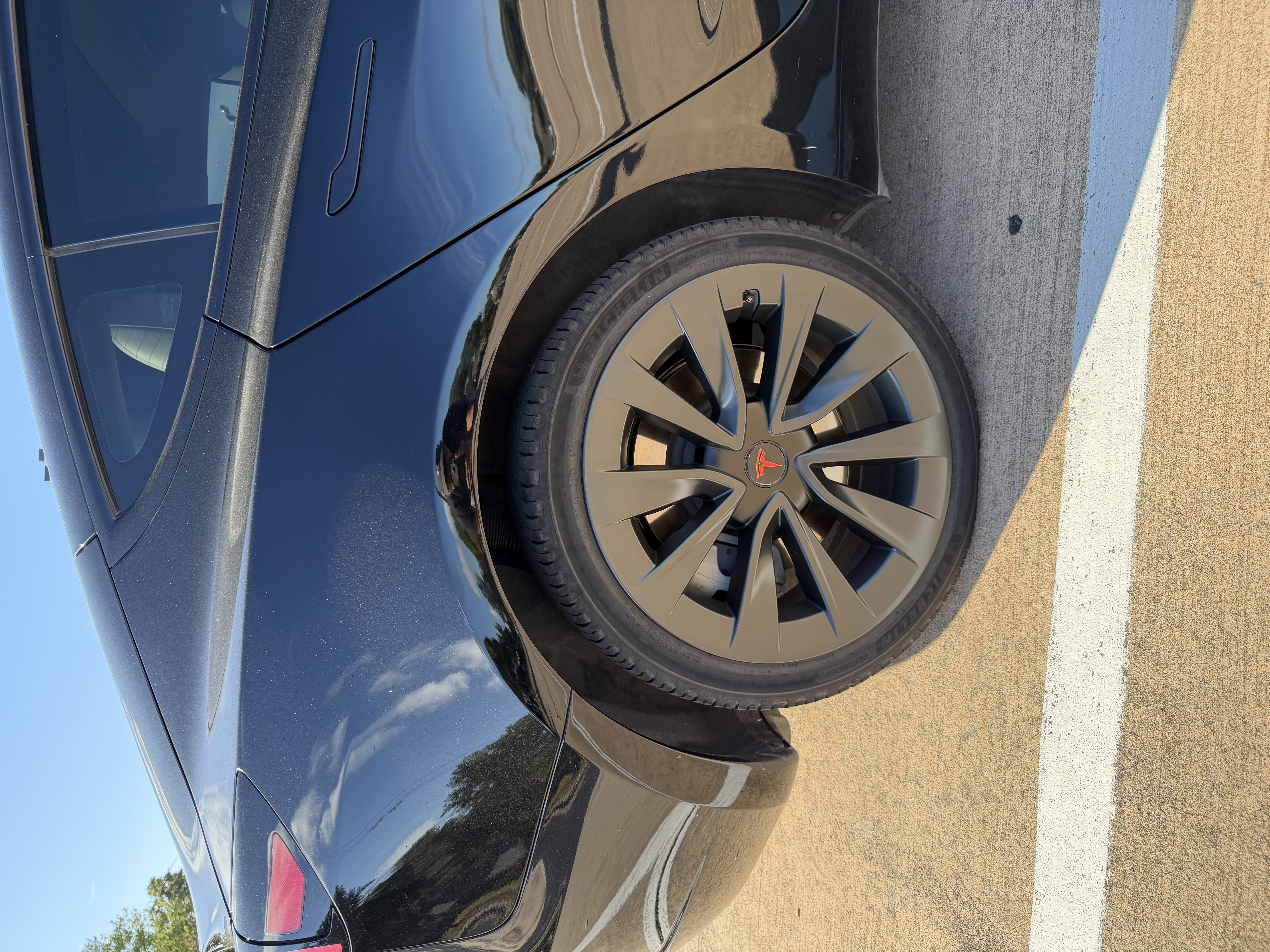 Used 2023 Tesla Model 3 Standard Range RWD image 10