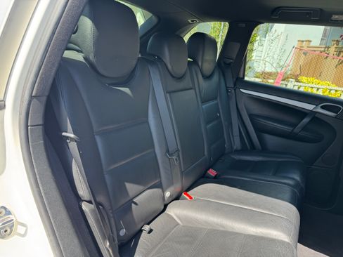 Used 2009 Porsche Cayenne AWD/4WD image 15