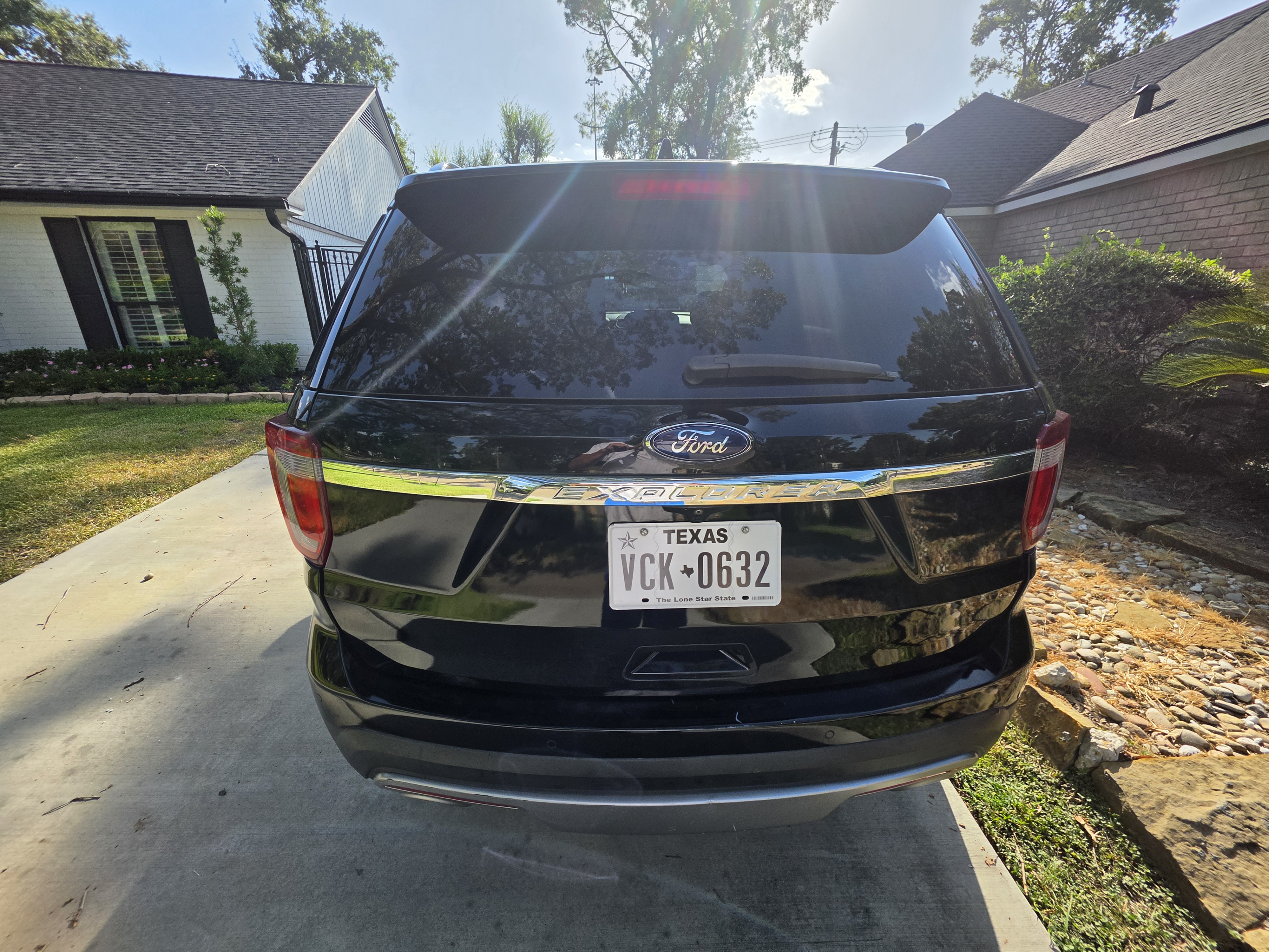 Used 2017 Ford Explorer Limited FWD image 28