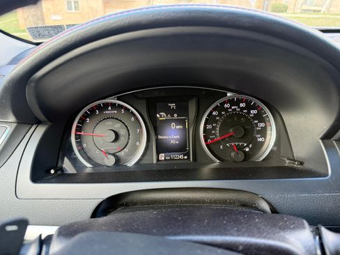 Used 2017 Toyota Camry SE image 19