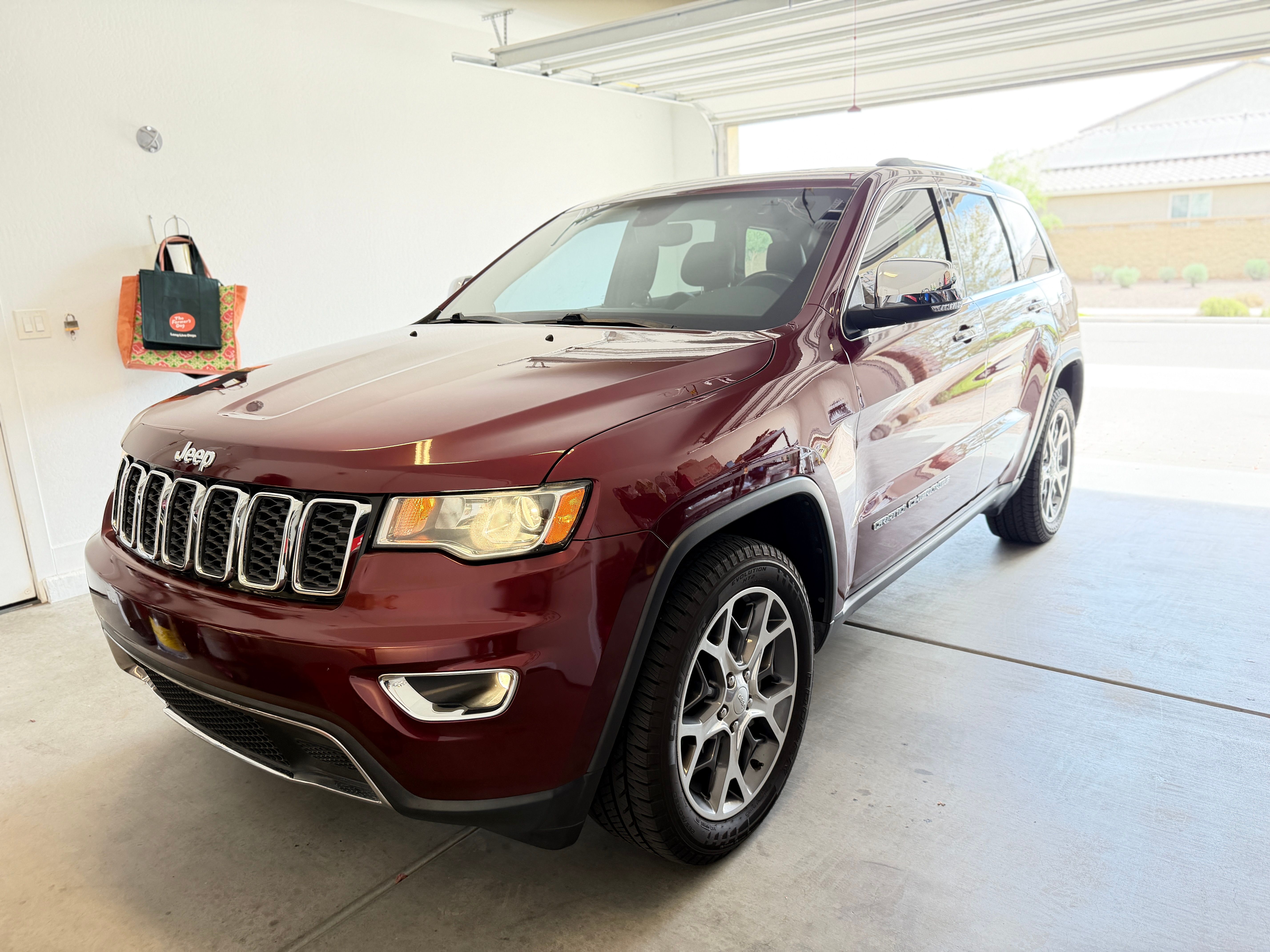 Used 2020 Jeep Grand Cherokee Limited w/ Luxury Group II RWD image 1