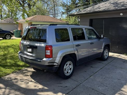 Used 2017 Jeep Patriot Sport FWD image 5