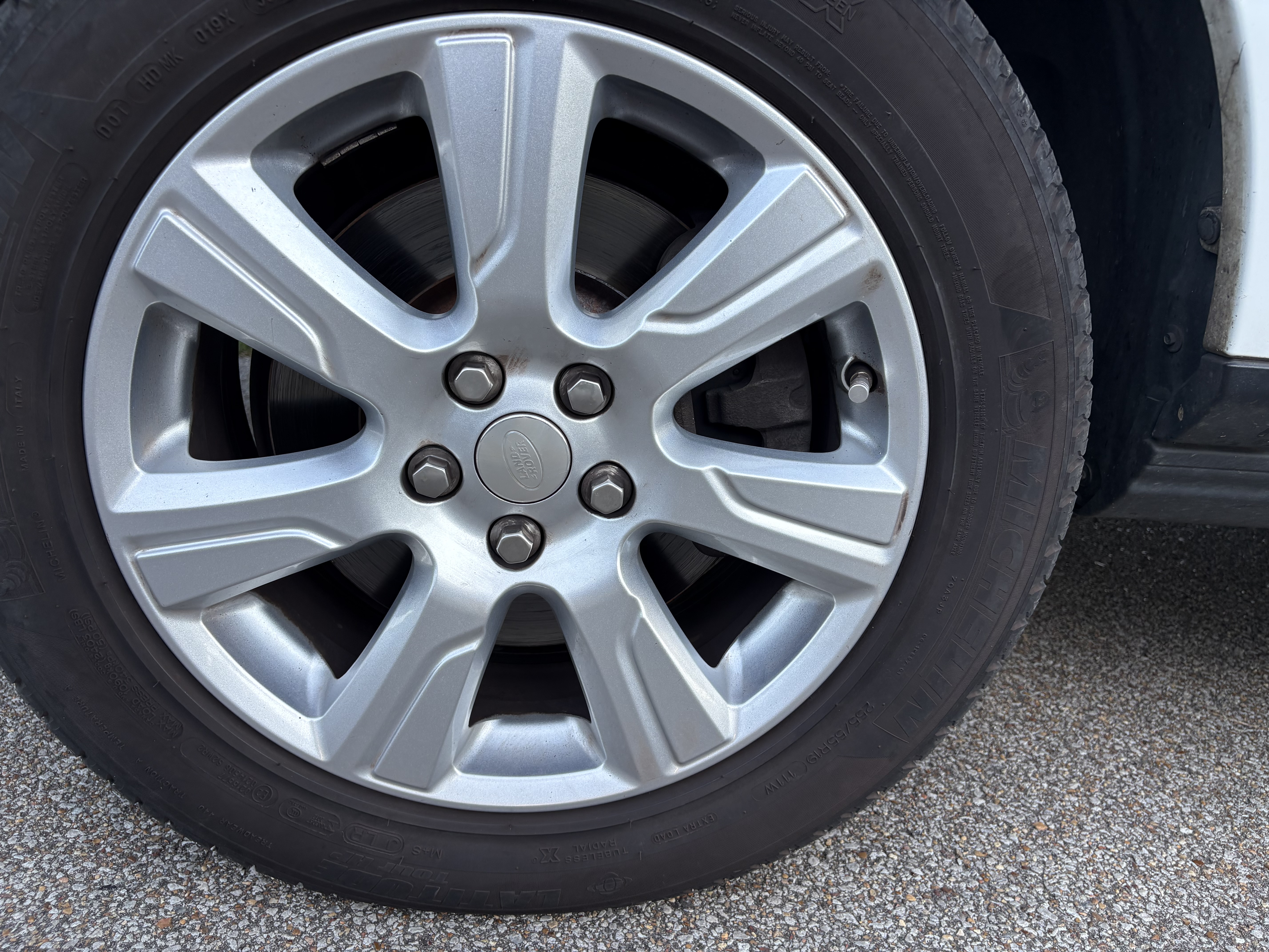 Used 2015 Land Rover LR4 HSE AWD/4WD image 23