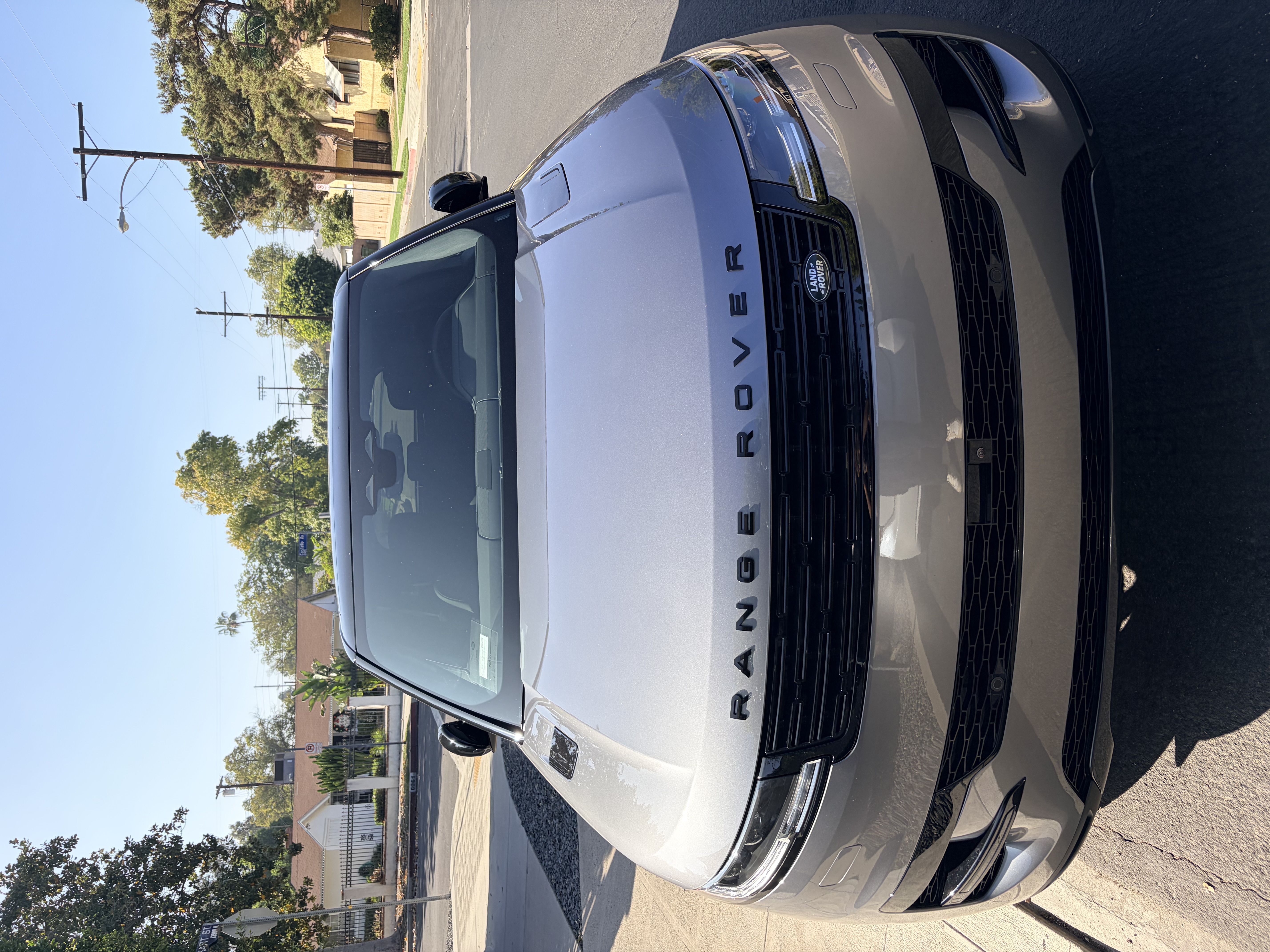 Used 2025 Land Rover Range Rover Sport SE AWD/4WD image 9