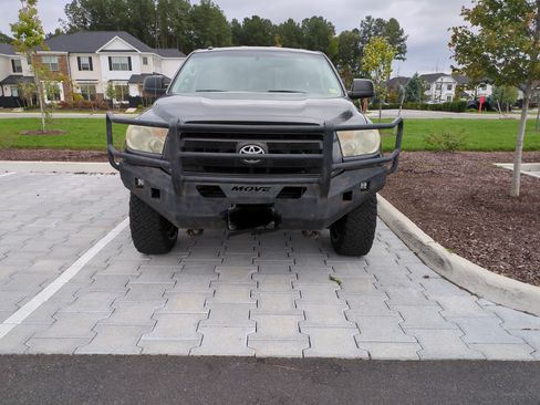 Used 2011 Toyota Tundra 4x4 Double Cab image 4