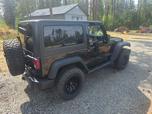 Used 2011 Jeep Wrangler Rubicon w/ PWR Convenience Group AWD/4WD image 6