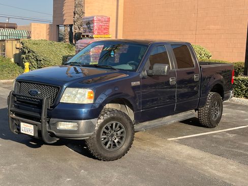 Used 2005 Ford F150 XLT image 1