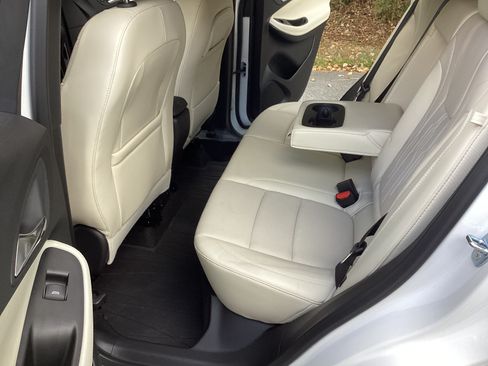 Used 2024 Buick Encore GX Avenir w/ Avenir Convenience Package image 21