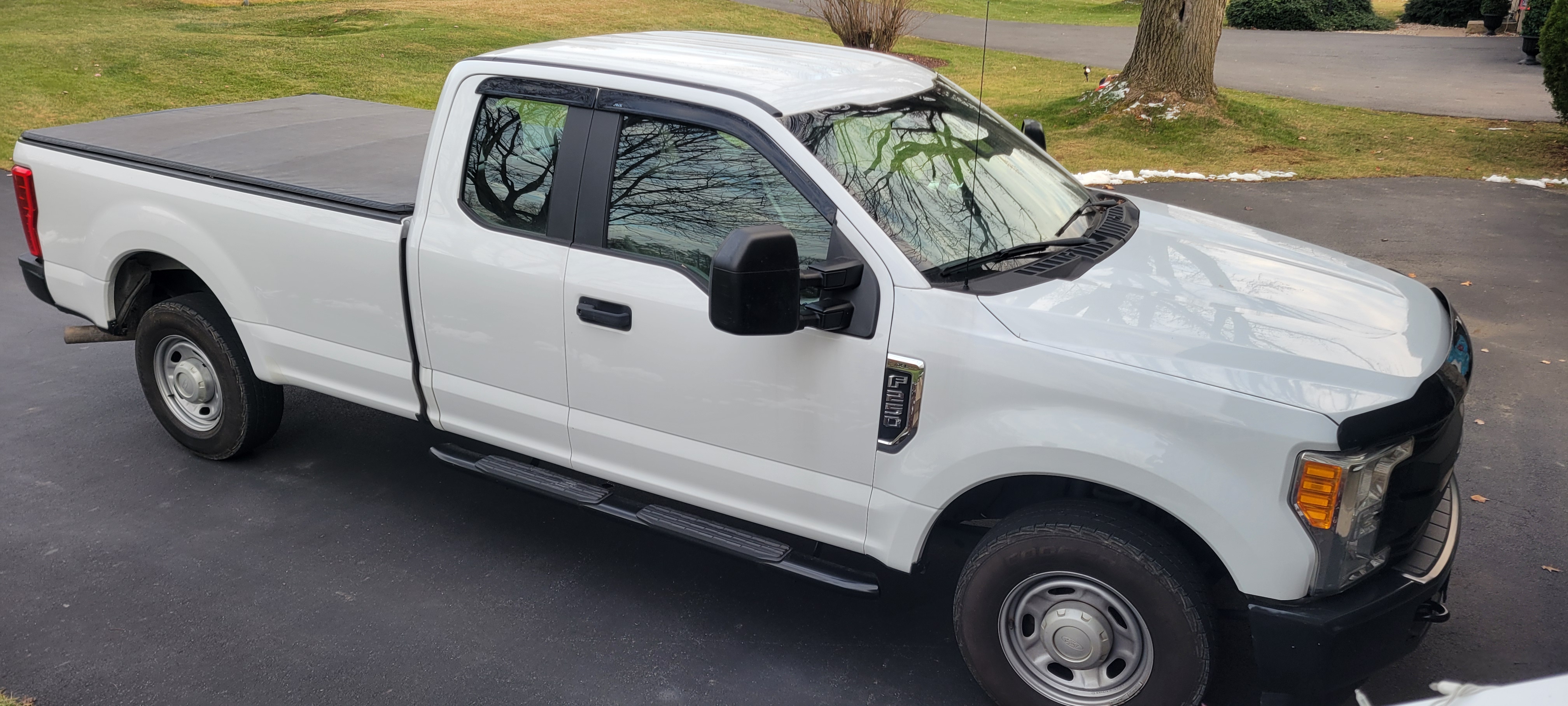 Used 2017 Ford F250 XL RWD image 1