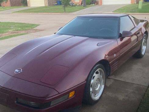 Used 1993 Chevrolet Corvette Coupe image 9