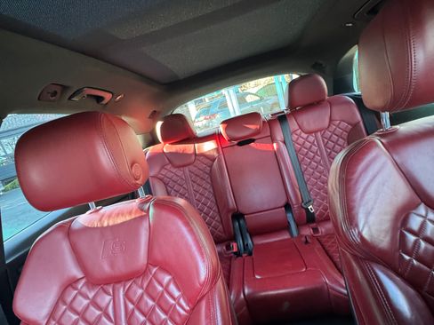 Used 2020 Audi SQ5 Premium Plus w/ Premium Plus Package image 6