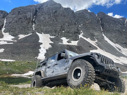 Used 2020 Jeep Gladiator Sport w/ Quick Order Package 24S image 22