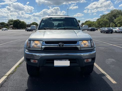 Used 2001 Toyota 4Runner SR5 AWD/4WD image 1