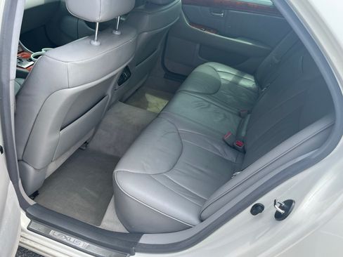 Used 2004 Lexus LS 430 RWD image 1